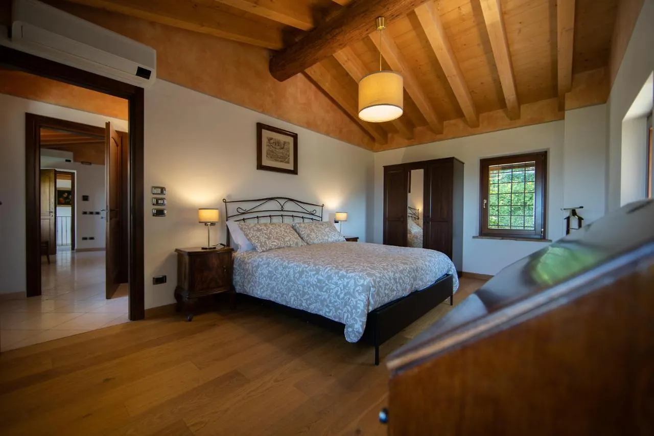 Lodge Villa Vitis Negrar Italy