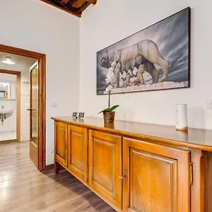 https://lauraluxuryhome-cavour-fori-imperiali.it-romehotels.com