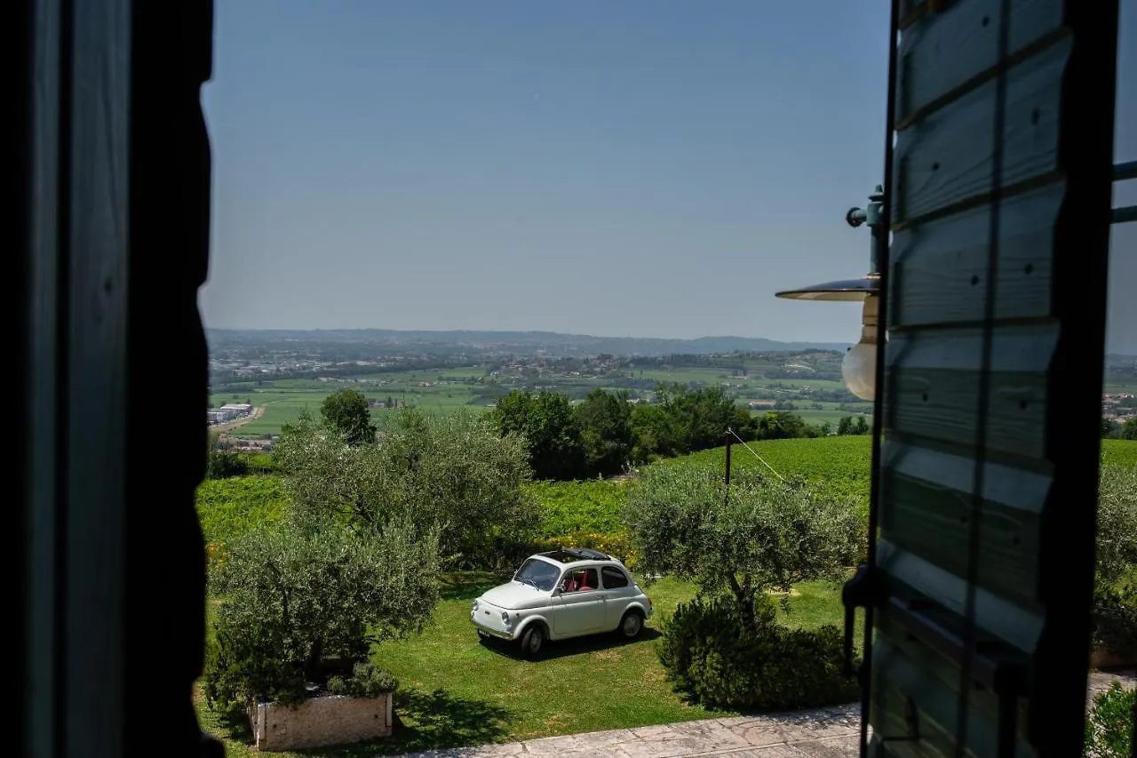 Villa Vitis Negrar 0*,